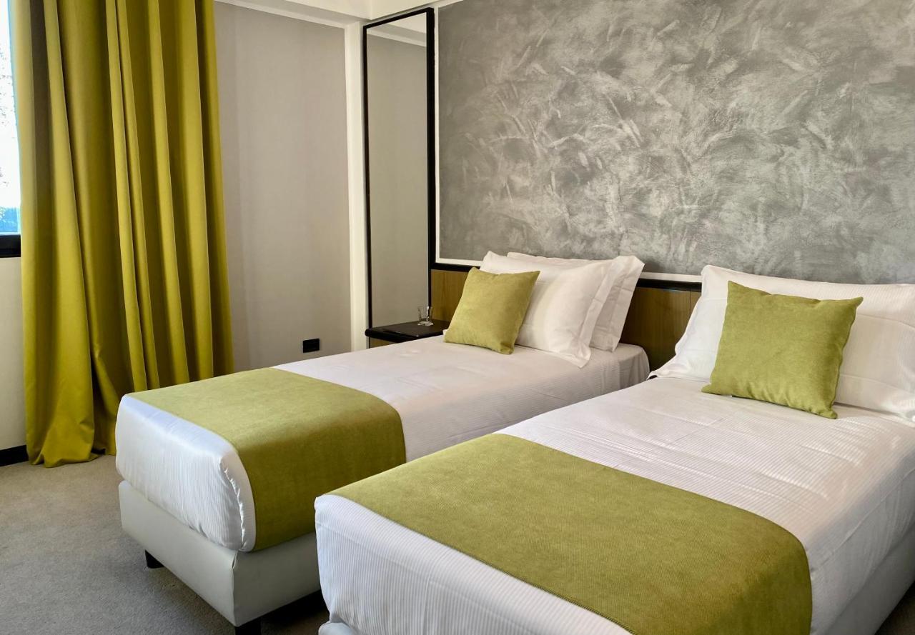 Hotel Gardenia Fiera Cermenate Εξωτερικό φωτογραφία