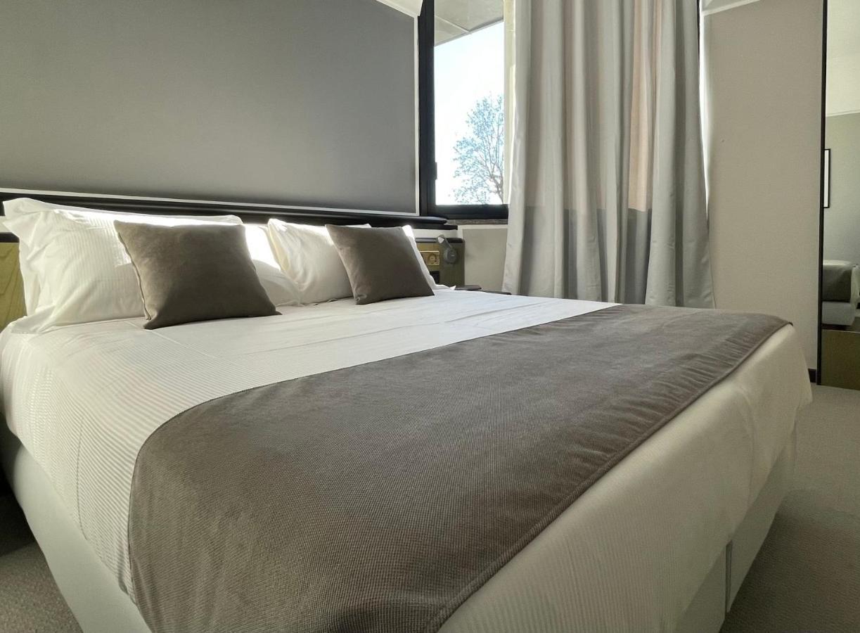 Hotel Gardenia Fiera Cermenate Εξωτερικό φωτογραφία