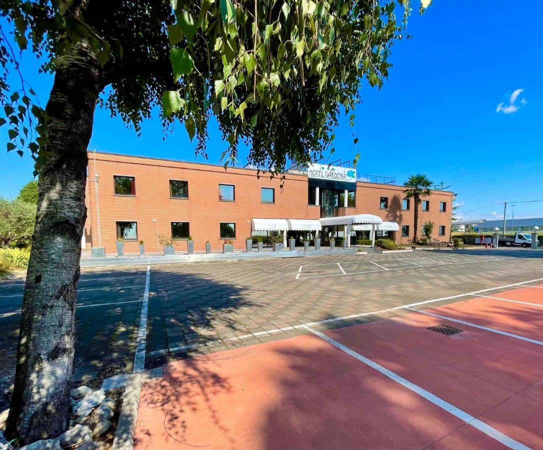 Hotel Gardenia Fiera Cermenate Εξωτερικό φωτογραφία